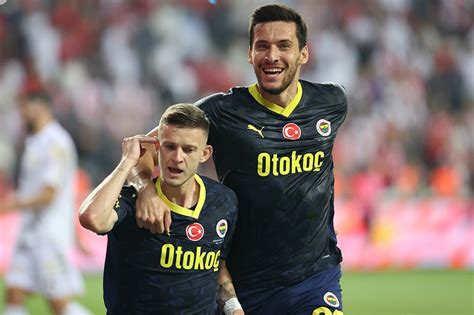 Fenerbahçe'de ayrılık: 1. Lig ekibine kiralandı- Son Dakika Spor Haberleri